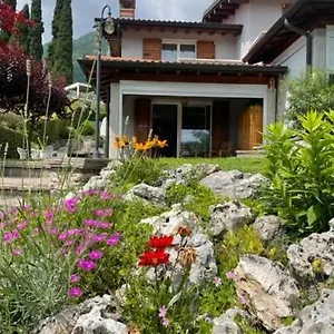 La Casa In Collina , Caprino Veronese Italia